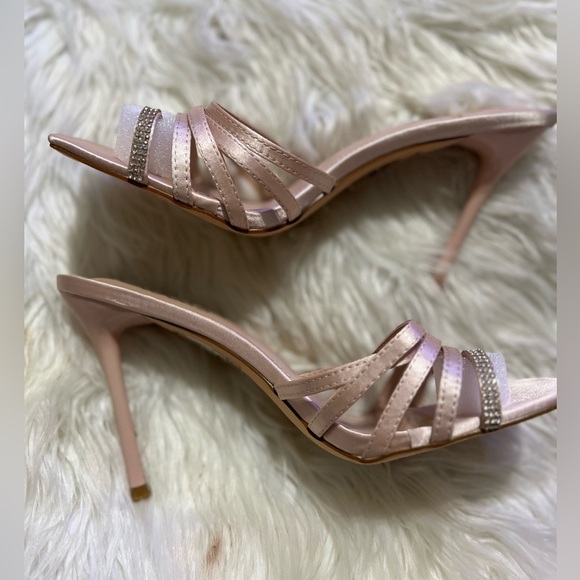 NIB Lulus Juen Light Nude Satin Rhinestone High Heel Slide Sandal -Size 11 - Picture 9 of 10